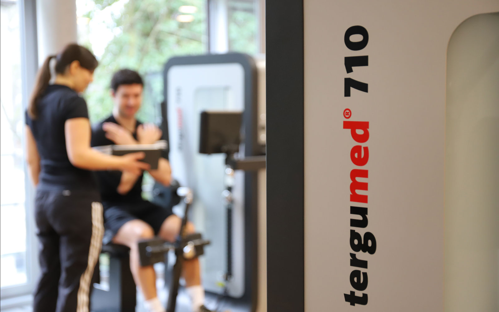 Gerätegestütztes Krafttraining mit tergumed 710