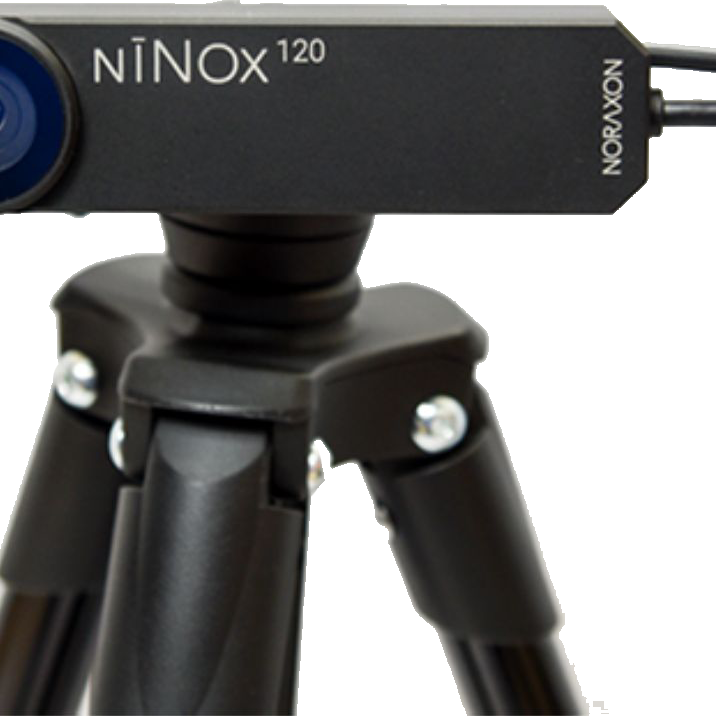 Ninox120 auf Stativ horizontal